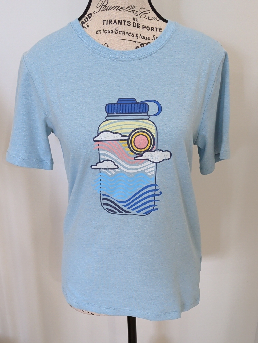 AVALANCHE | Women's Blue Heather Water Bottle Printed Short Sleeved Shirt